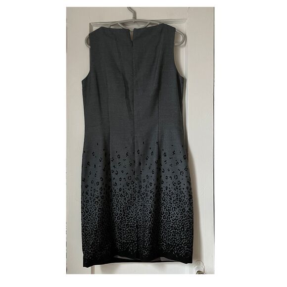 Maggy London Dress Women's Size 8 Gray Sleeveless Sheath Dress Petites - Picture 10 of 11